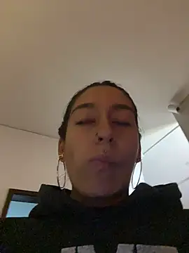 DulceLatinaxo webcam