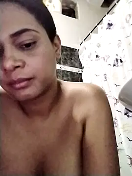 camila_valenciia_ webcam