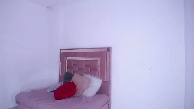 HoneyBunnyBBW webcam