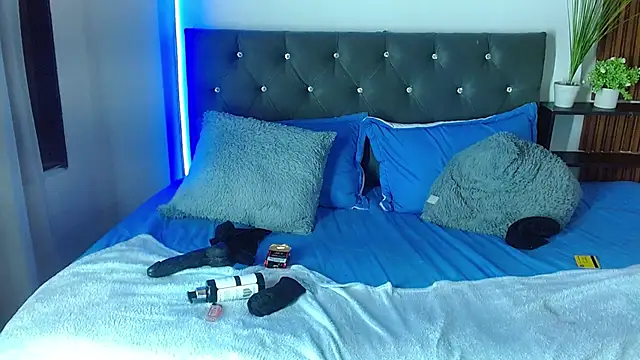 emma_cut3_ webcam