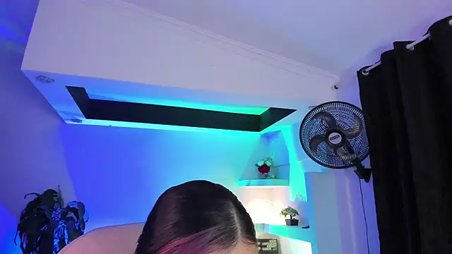 TifanyWhite_ webcam