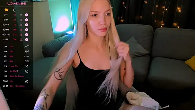 AnyaTaylor_ webcam
