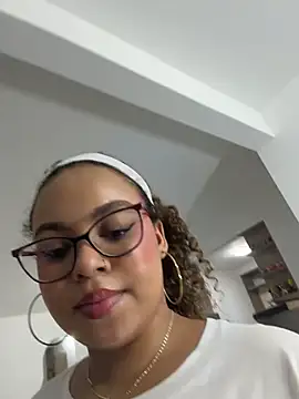 AlesiaCooper webcam