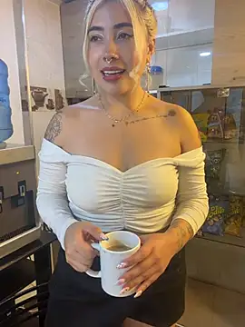 ManuelaVeeleez webcam