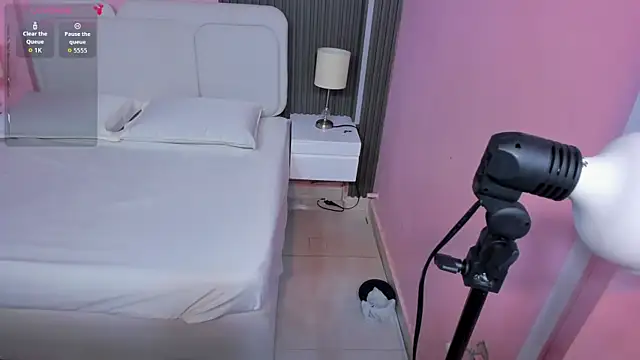 lia_sucker webcam