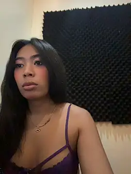 hugecock_tamira webcam