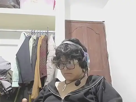 layom_21 webcam