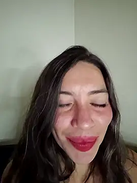 loveuu-bae webcam