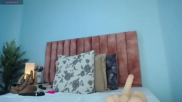 nana_levy webcam