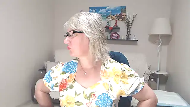 FleurMays webcam