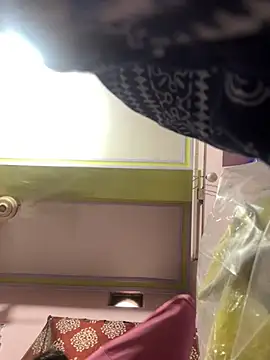 Sandhya_77 webcam