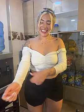 ManuelaVeeleez webcam