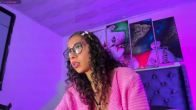Sarah_Moon1 webcam