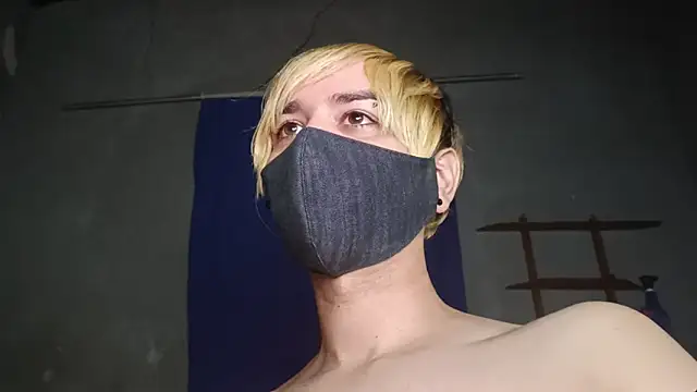 AxelRogue webcam