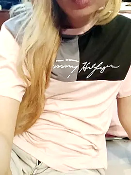 QueenSoreal webcam