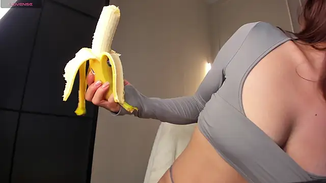 Lunaonekiss webcam