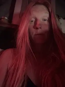 GoldenFlameGoddess webcam