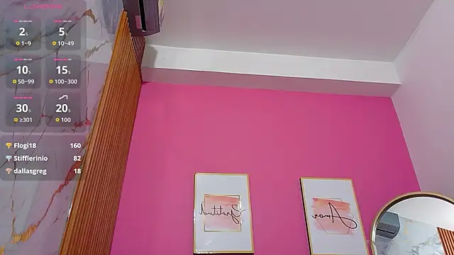 yourcuteneighbourr webcam