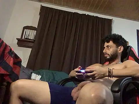Nooneisthis webcam