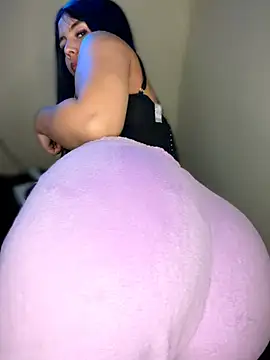 Laura-Khalifa webcam