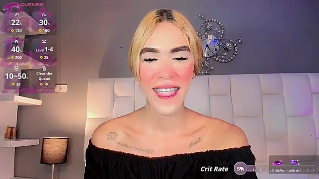 Nikol-hilton webcam