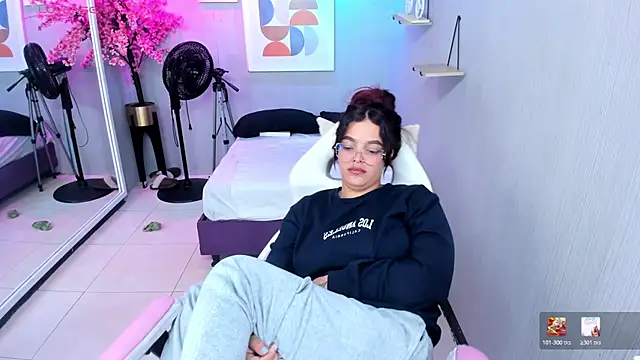 Maggy_t18 webcam