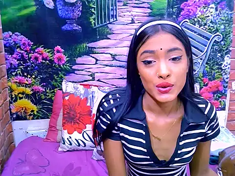 IndianPretty14u2Luv webcam