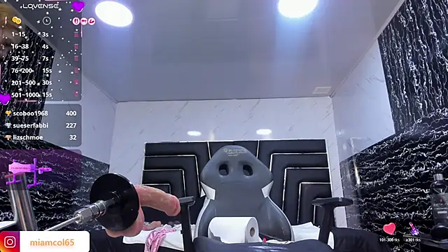 Ladyy_Scarlett webcam