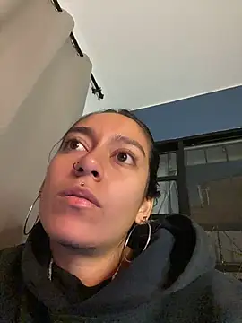 DulceLatinaxo webcam
