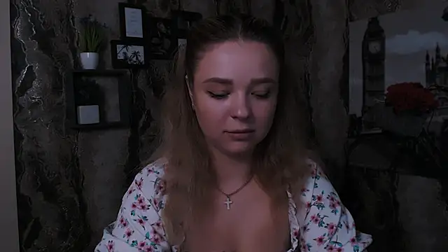 NicoleAura webcam