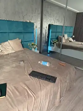 LunaAlya webcam