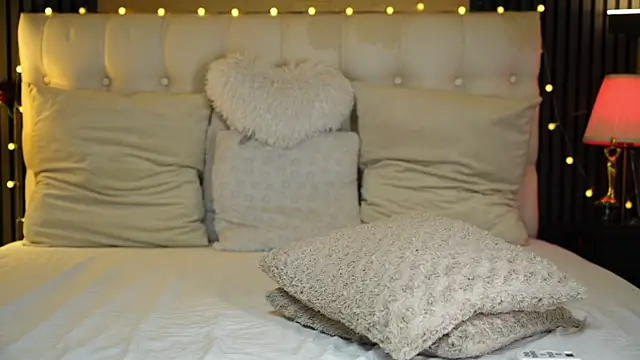 KatiaDivine webcam