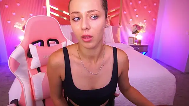 DoveLovee webcam