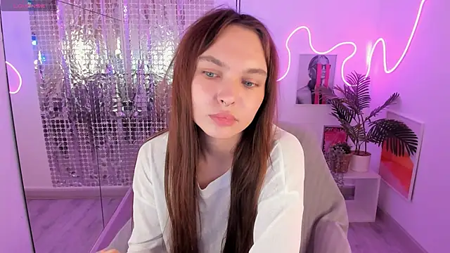 ChloeSunny webcam