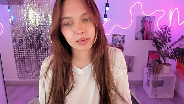 ChloeSunny webcam