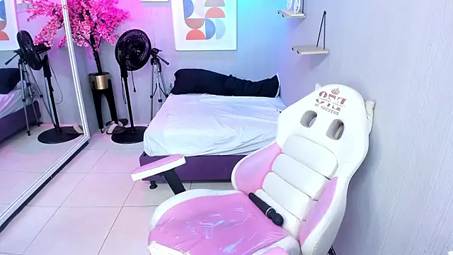 Maggy_t18 webcam