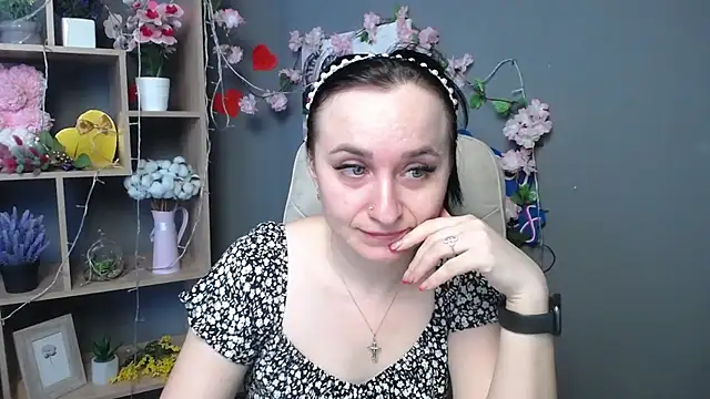NinaFlawlees webcam