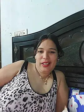 Poojabhabi101 webcam