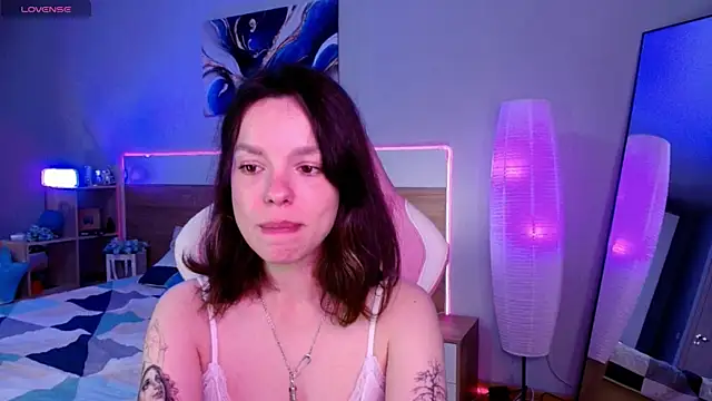 Maya_Campbell webcam