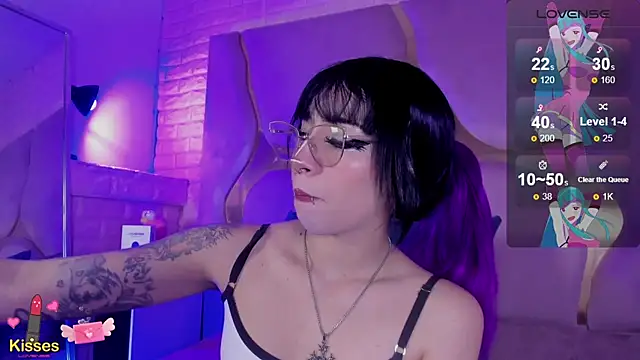 NaniiSisy webcam