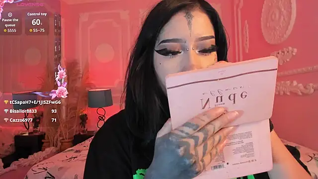 Kat_VonDe webcam