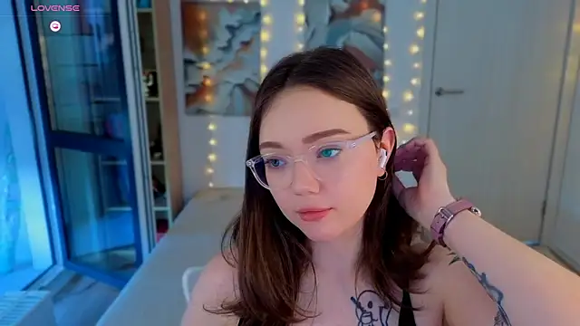 MilenaSaint webcam