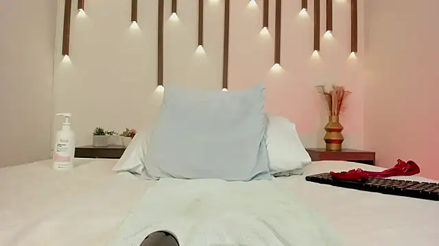 lia_sexx19 live cam on StripChat