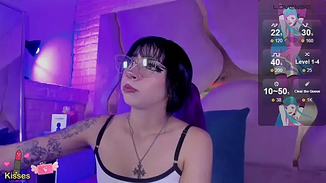 NaniiSisy webcam
