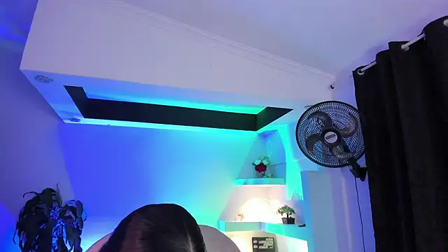 TifanyWhite_ webcam