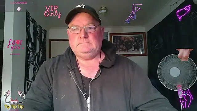 KINKYBLUEYES69 webcam