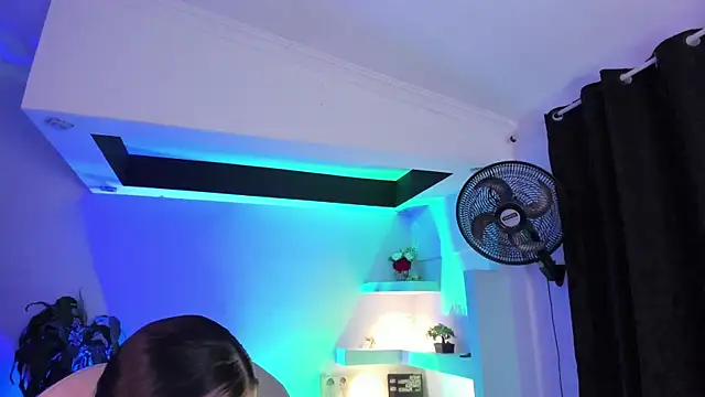 TifanyWhite_ webcam
