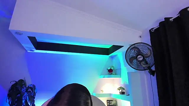 TifanyWhite_ webcam