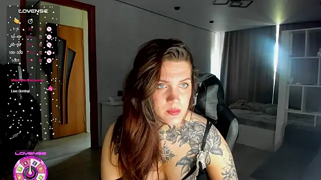 AizaRose webcam