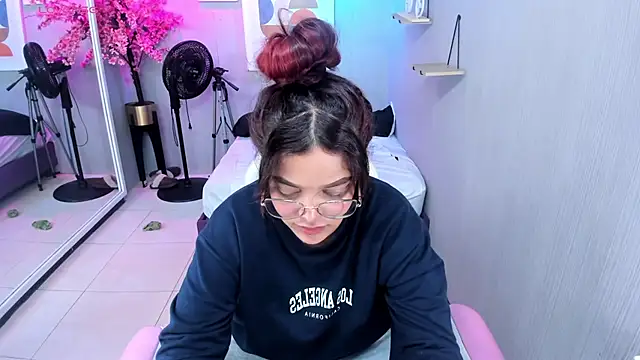 Maggy_t18 webcam